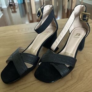 Black Women's Heeled Sandals